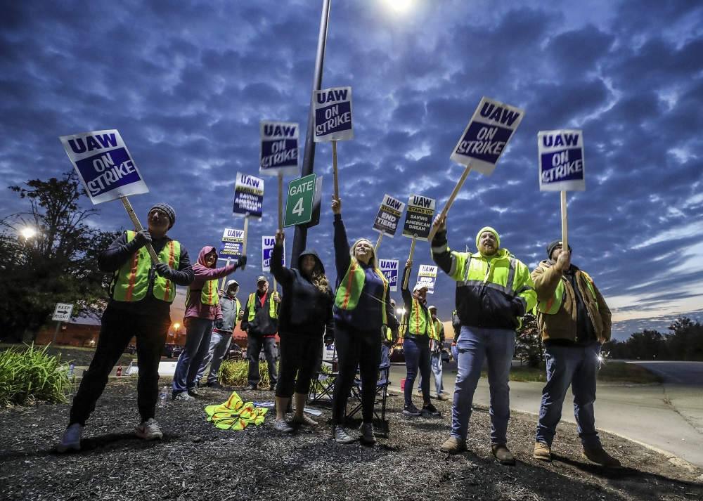 Auto-Workers Strikes