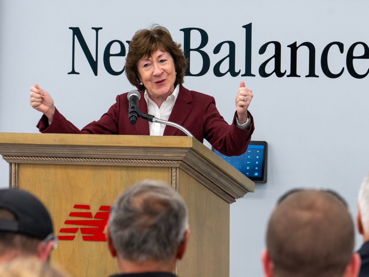 Sens. Collins, King leave central Maine event without taking questions from media